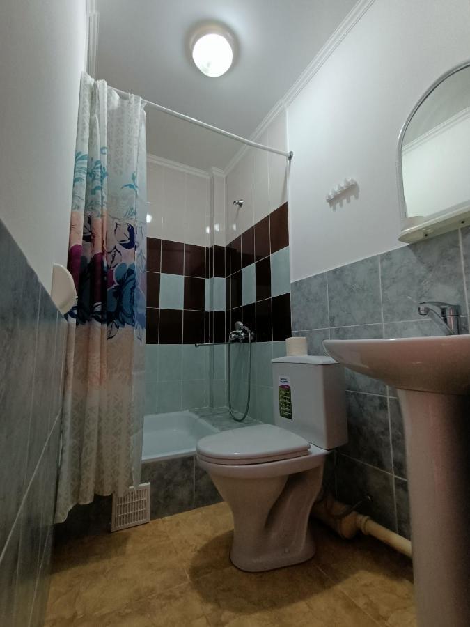 Мини-Отель В Центре Сухума - Аиааира Sukhumi Luaran gambar